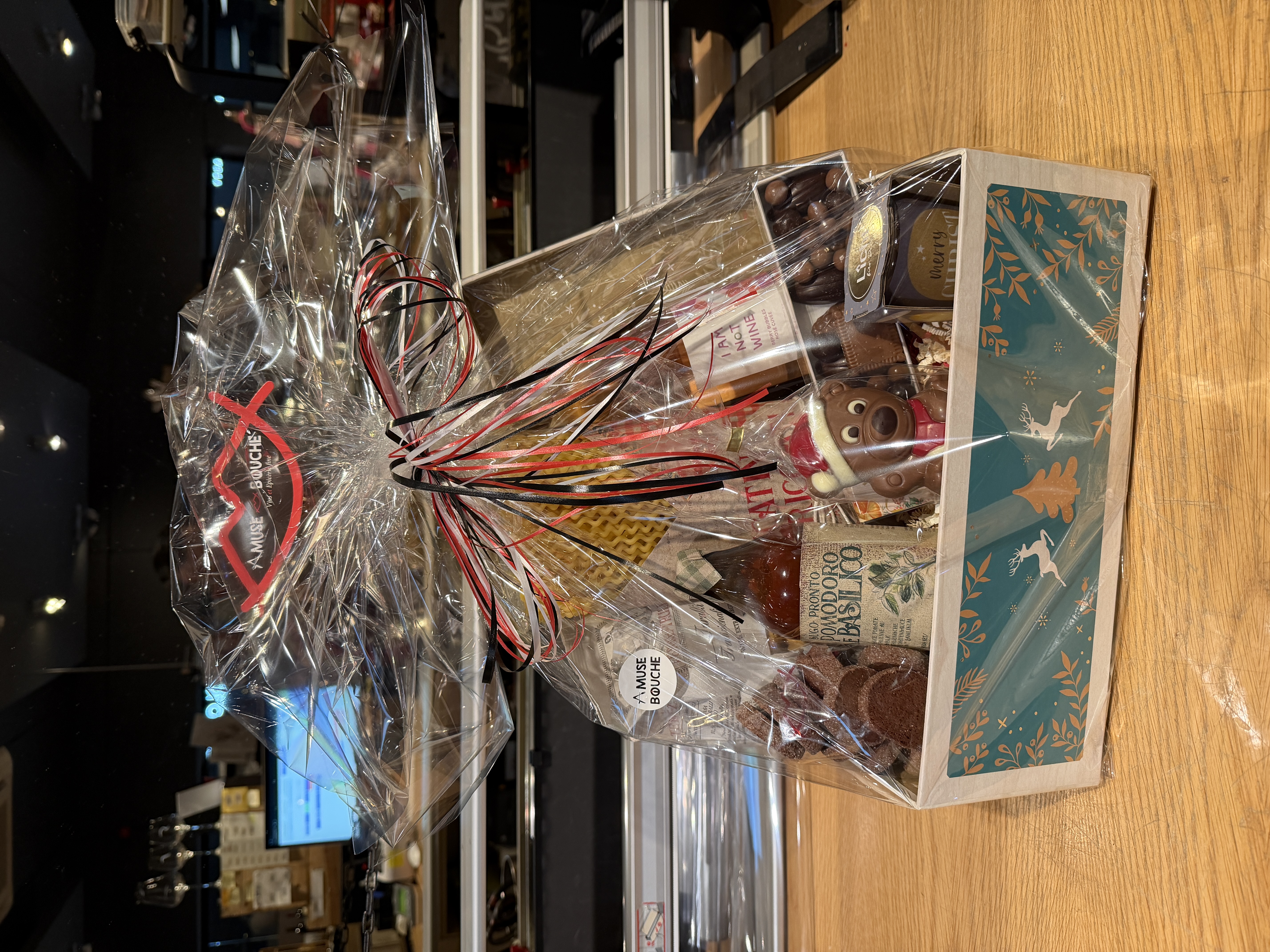 Coffret "Noël sans alcool" - 1 — Une belle corbeille gourmande sans alcool ? Même à Noël, tout est possible