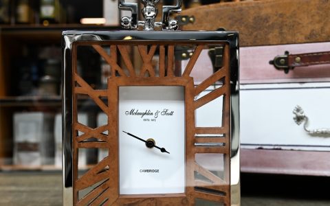 Décoration intérieur horloge stylée